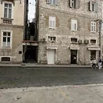 Gasthof Silver Gate Rooms-diocletian's Palace 3*