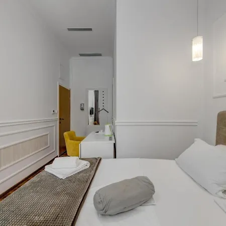 게스트하우스 Silver Gate Rooms-diocletian's Palace 3*