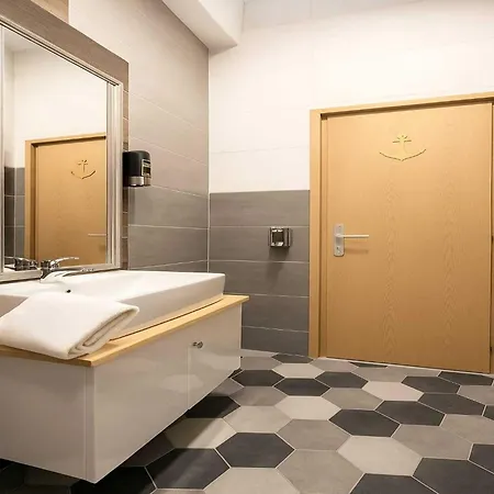 Гостьовий будинок Venus Palace Golden Gate