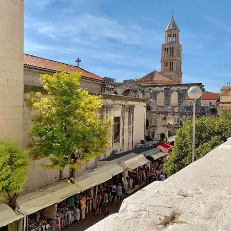 Silver Gate Rooms-diocletian's Palace