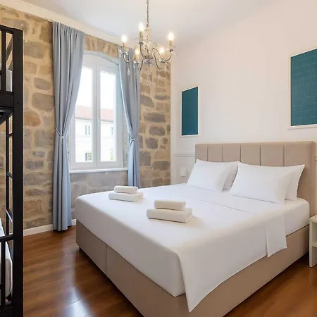 Guest house Venus Palace Golden Gate