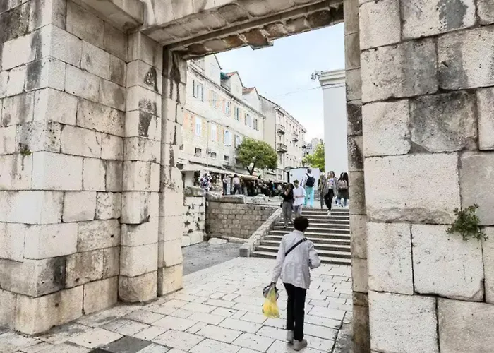 Pensionat Silver Gate Rooms-diocletian's Palace 3*