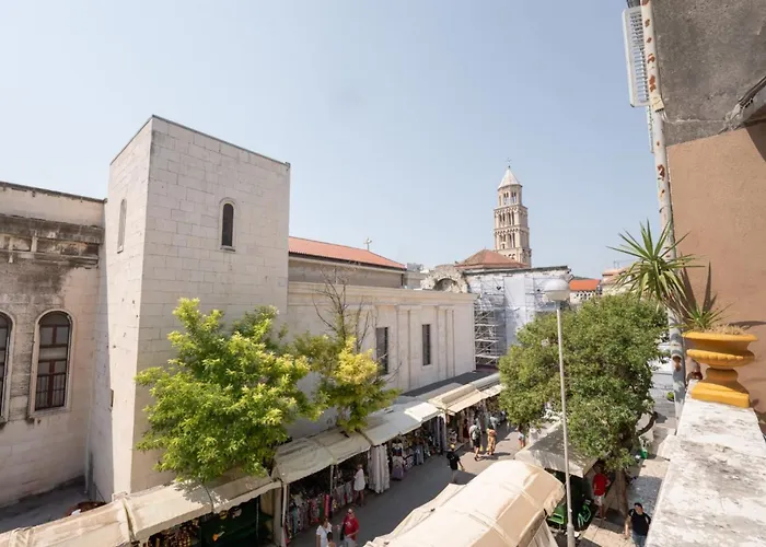 Silver Gate Rooms-diocletian's Palace Pensionat 3*